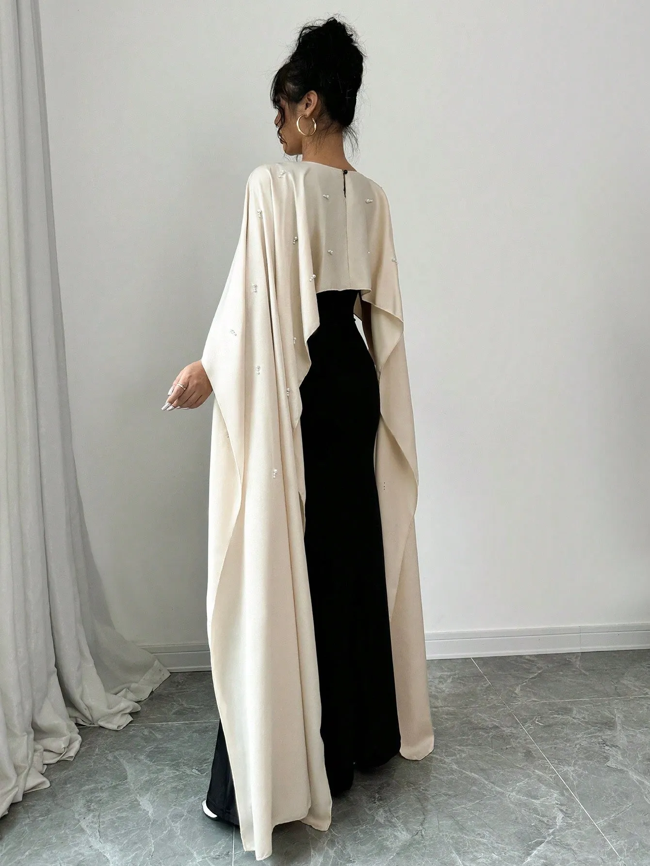 2-In-1 Splice Poncho & Beaded Accent Splice Dress Maxi Women Outfit
