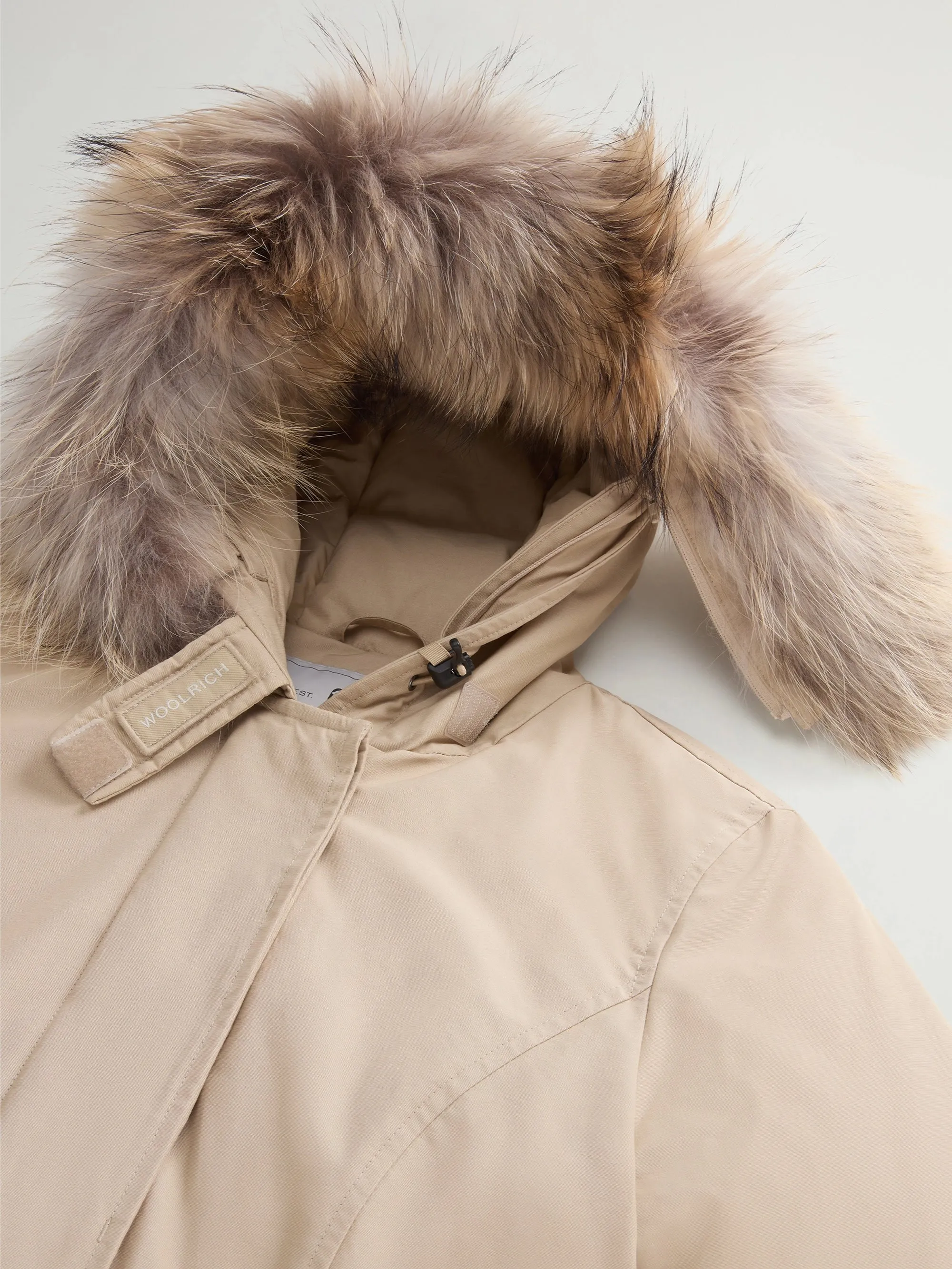 Parka Arctic con Cappuccio in Raccoon Beige